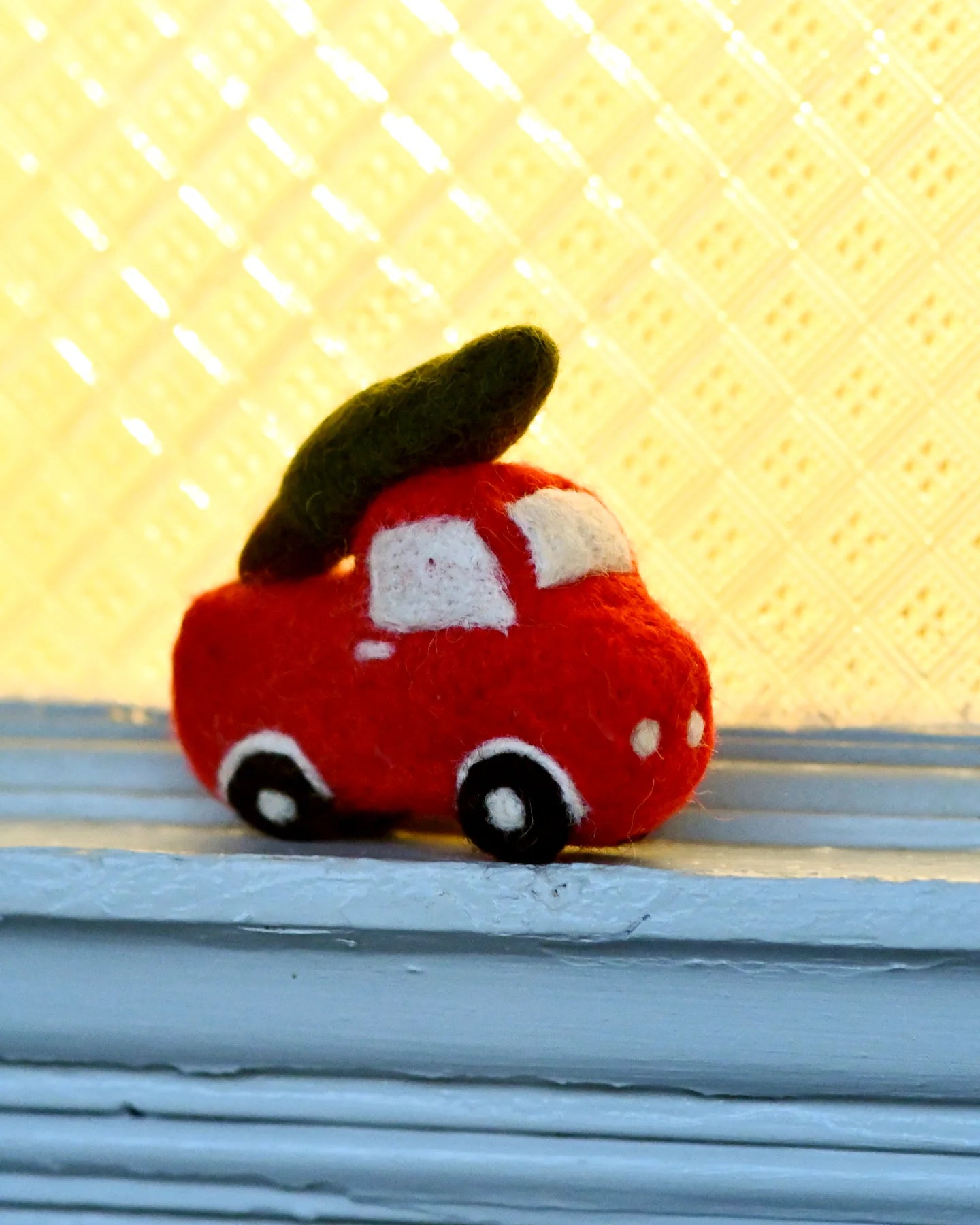 Tara Treasures Felt Christmas Truck and Tree Toy