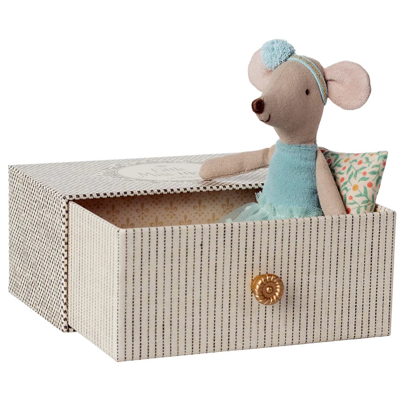 Maileg Little Sister Dance Mouse in Daybed
