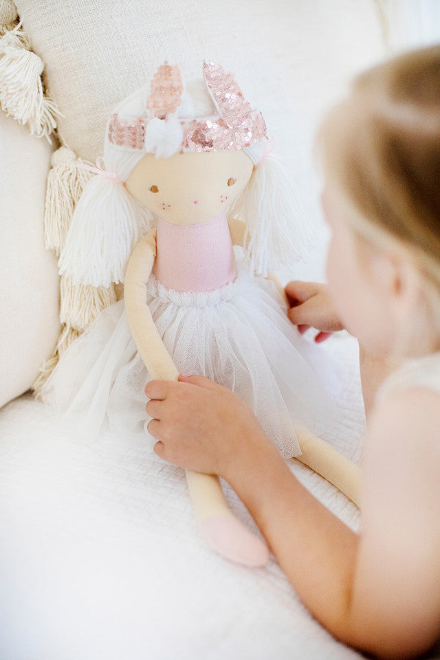 Alimrose Sienna Doll (Pale Pink)