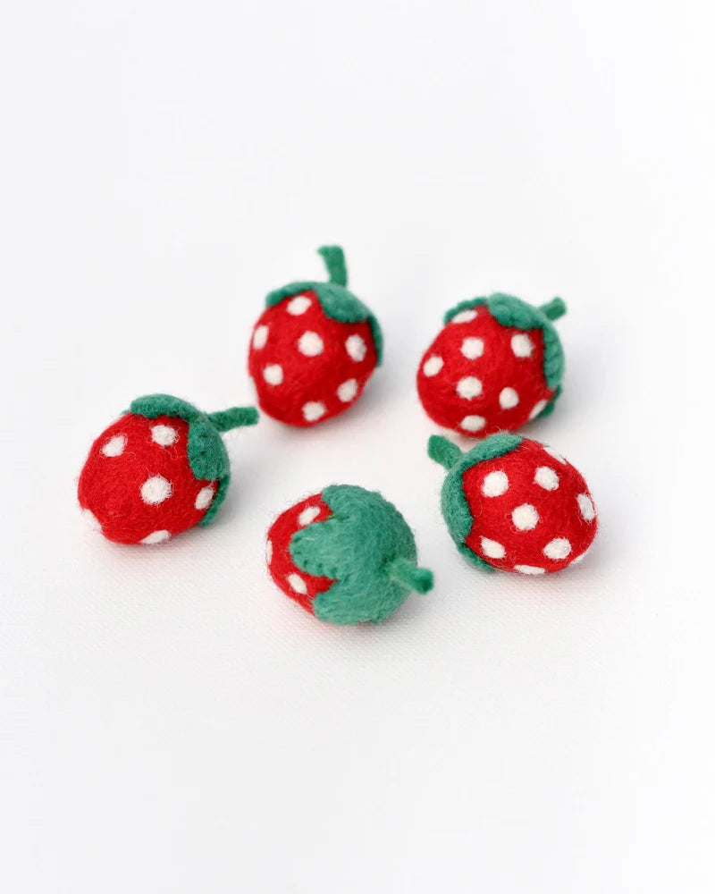 Tara Treasures Felt Strawberries Set of 5 (Red)