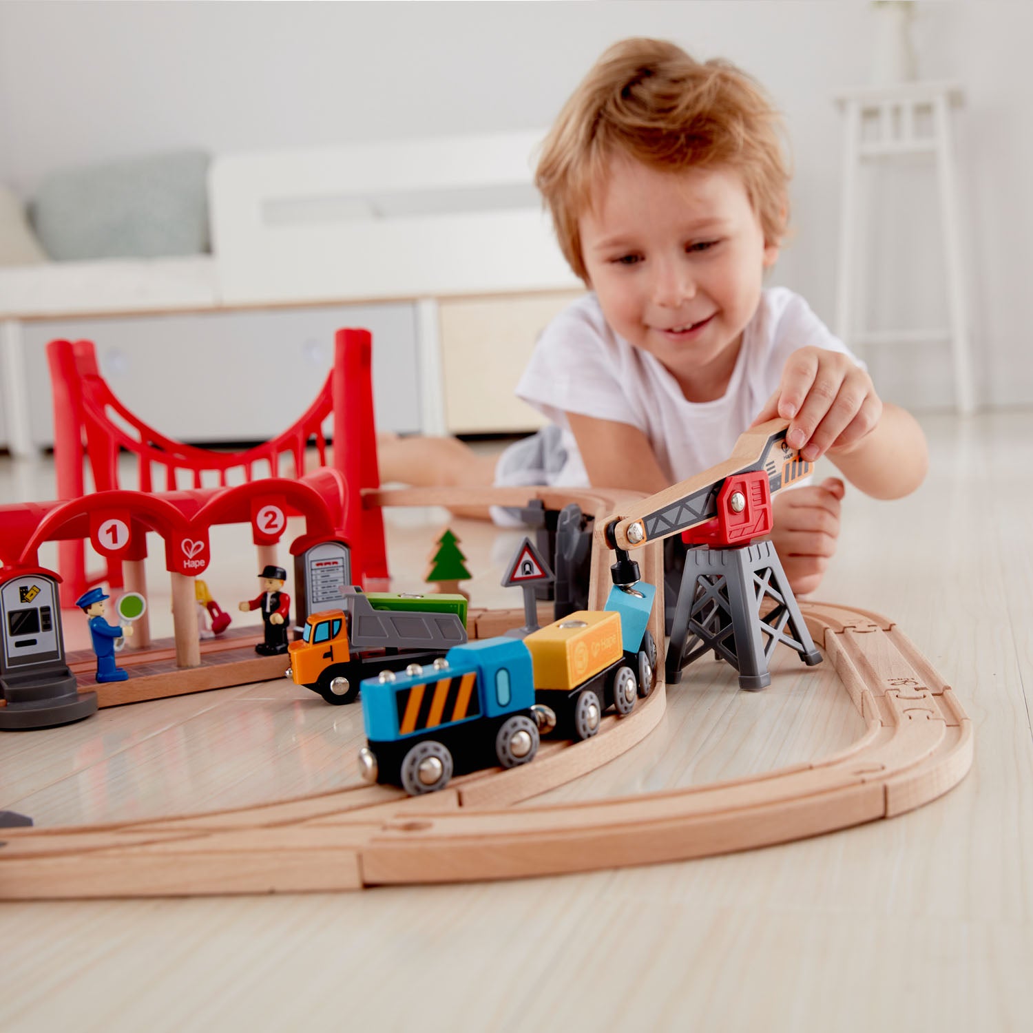 hape busy city rail set