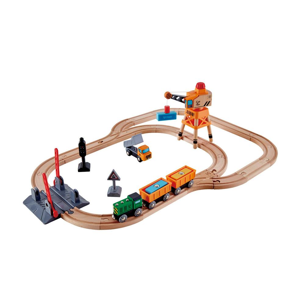 hape crossing & crane set