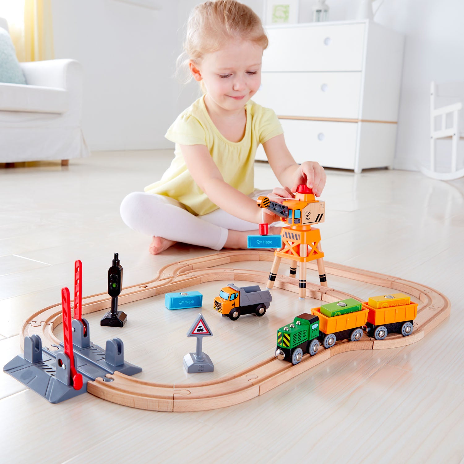 hape crossing & crane set