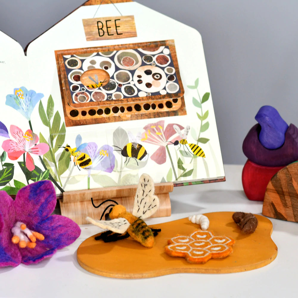 Tara Treasures Felt Lifecycle of a Honey Bee Set