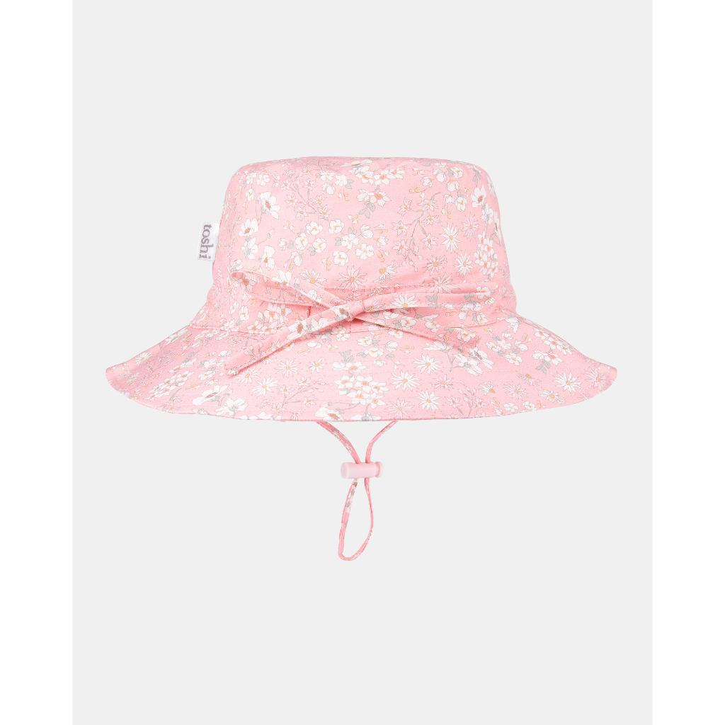 Toshi Sunhat (Eva Blossom)