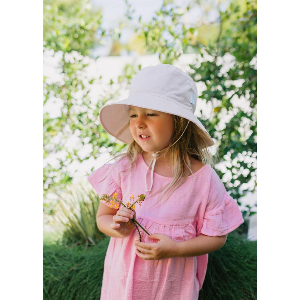 Acorn Wide Brim Bucket Sun Hat (Oatmeal)
