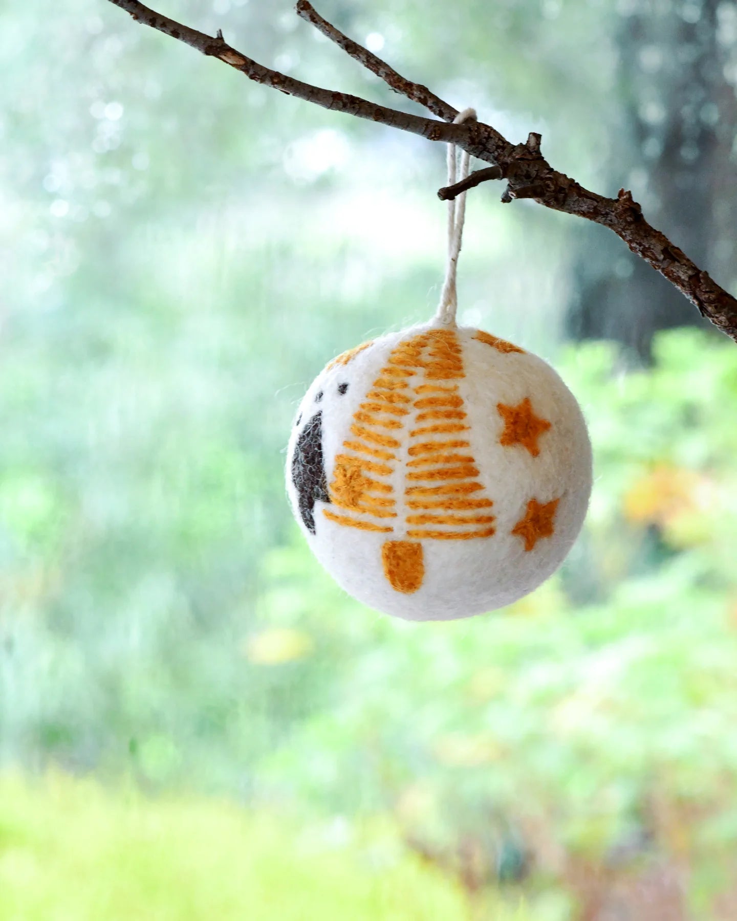 Tara Treasures Felt Bauble Christmas Ornament (Christmas Tree)
