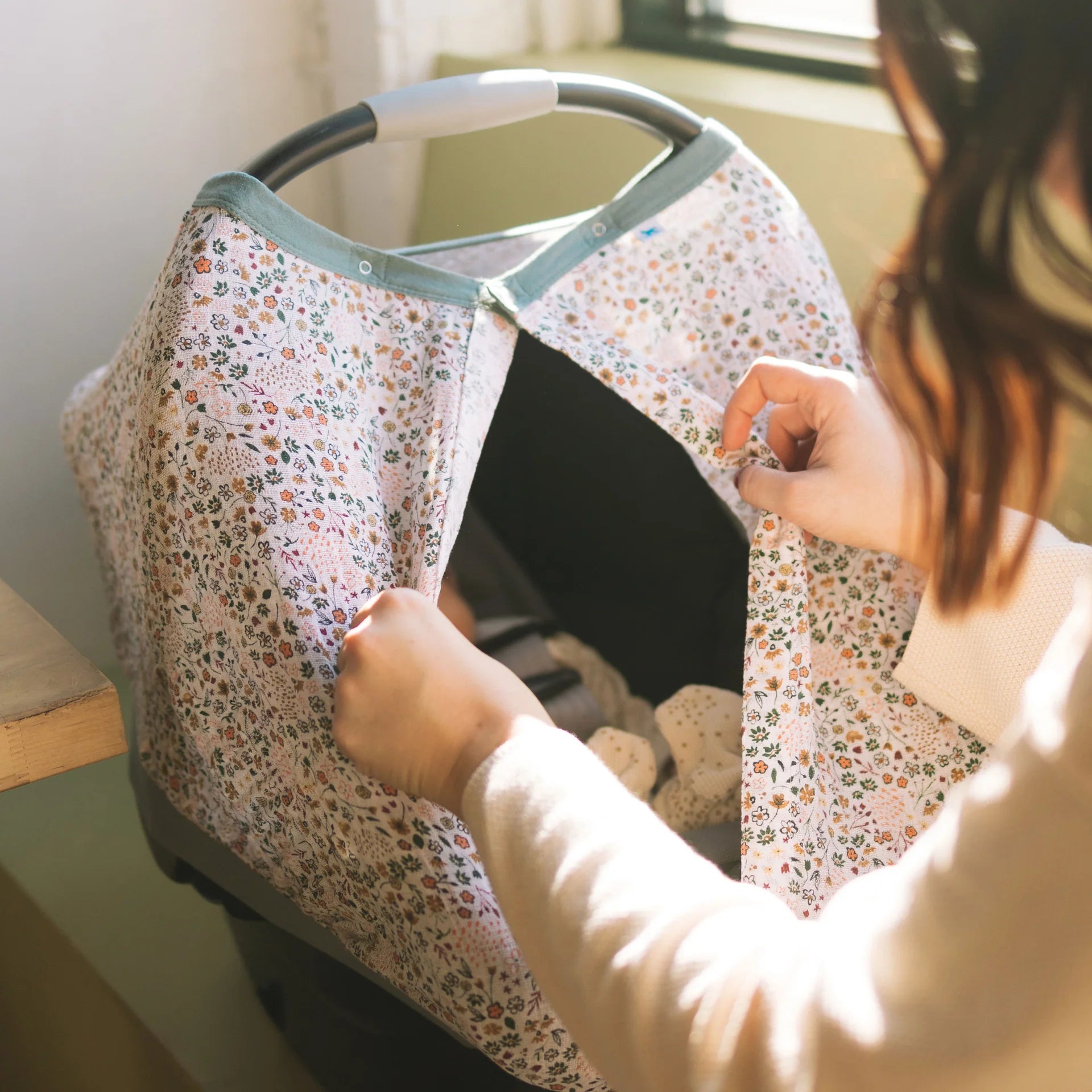 Little Unicorn Muslin Car Seat Canopy V2 (Pressed Petals)