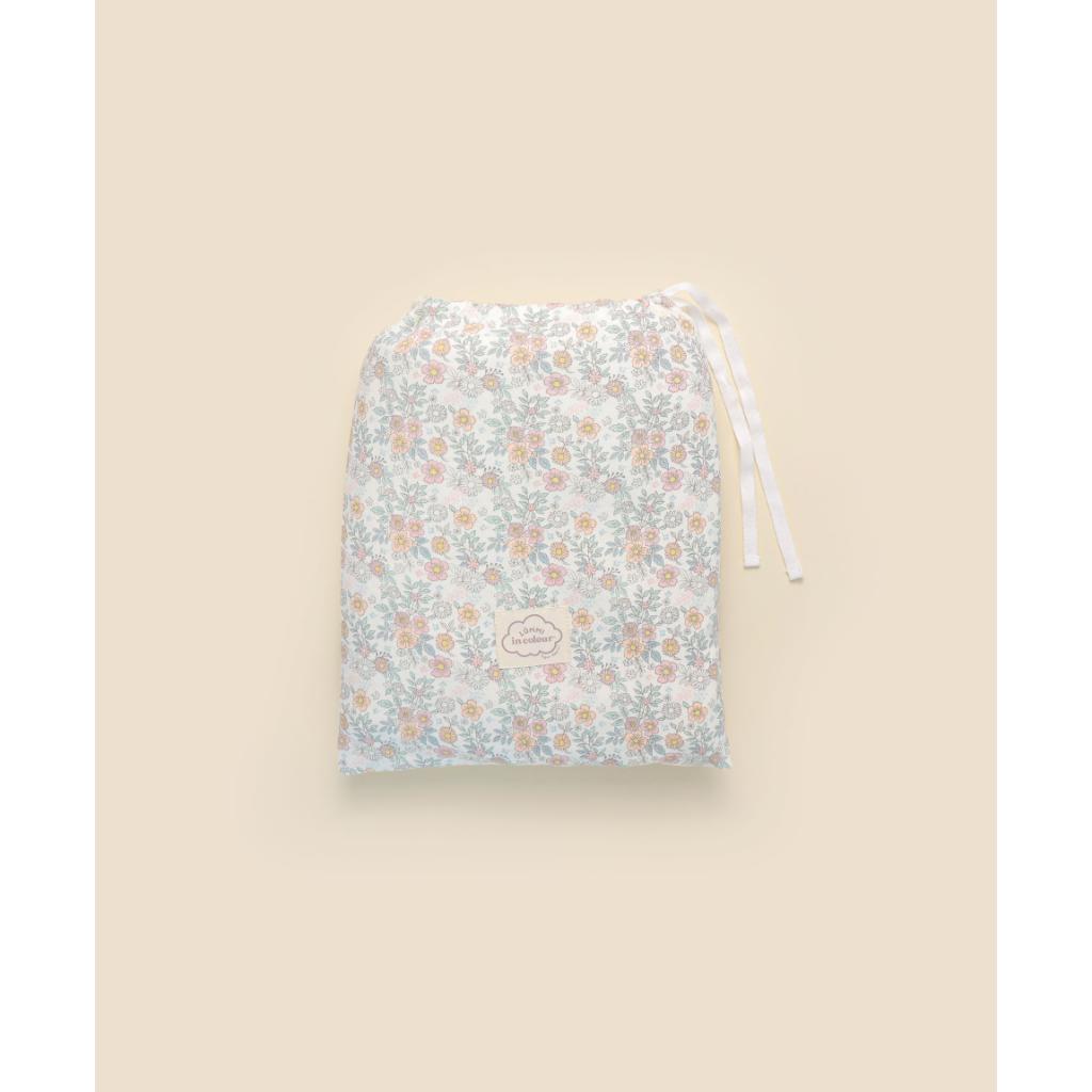 Lummi in Colour Cot Sheet (Daisy Daisy)