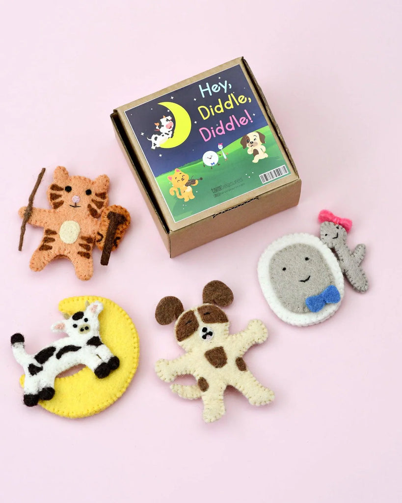 Tara Treasures Finger Puppet Set (Hey Diddle Diddle)