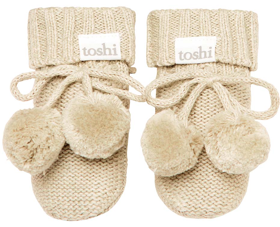 toshi baby booties in oatmeal