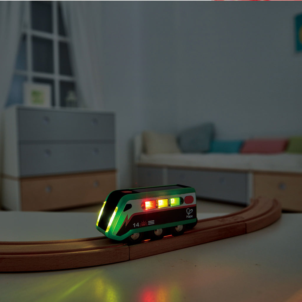 hape solar powered train circuit