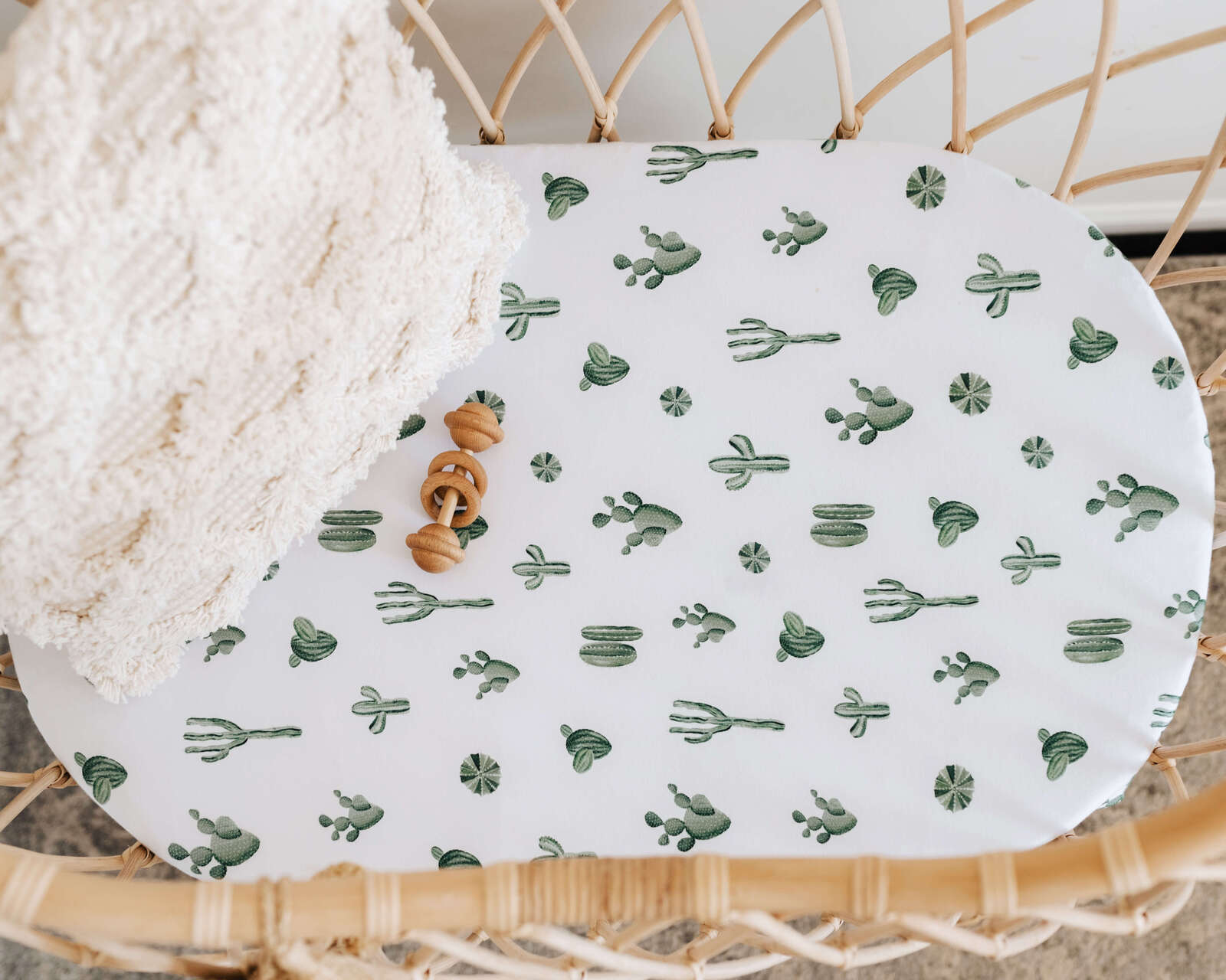 snuggle hunny kids bassinet sheet in cactus
