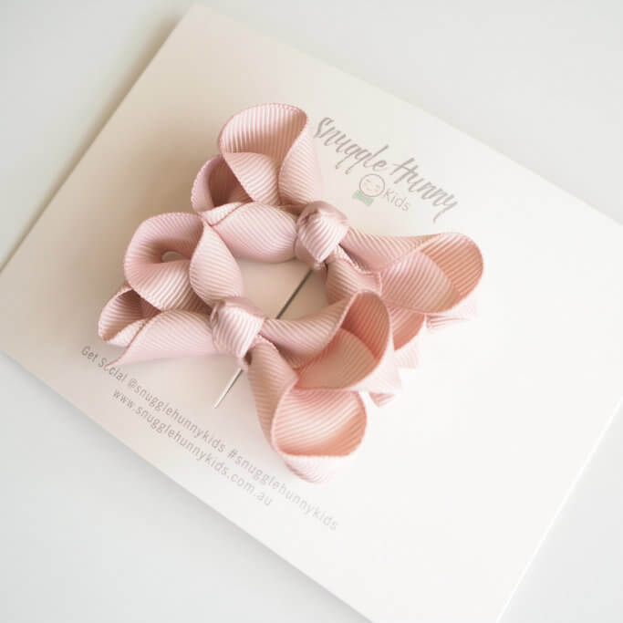 snuggle hunny kids hair clip bow in small piggy in nude