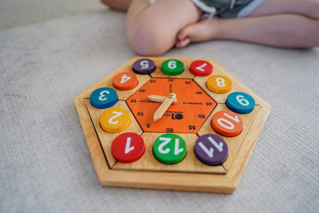 q toys clock puzzle