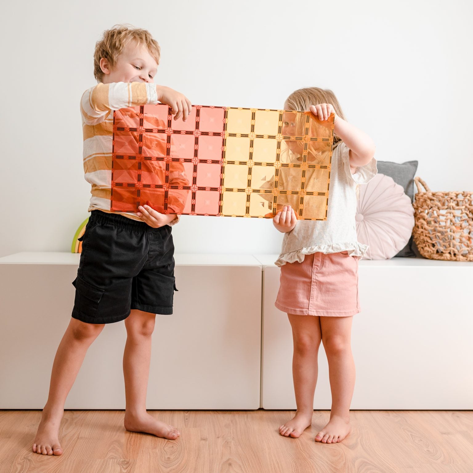 connetix magnetic tiles 2 piece  lemon & peach  base plate pack