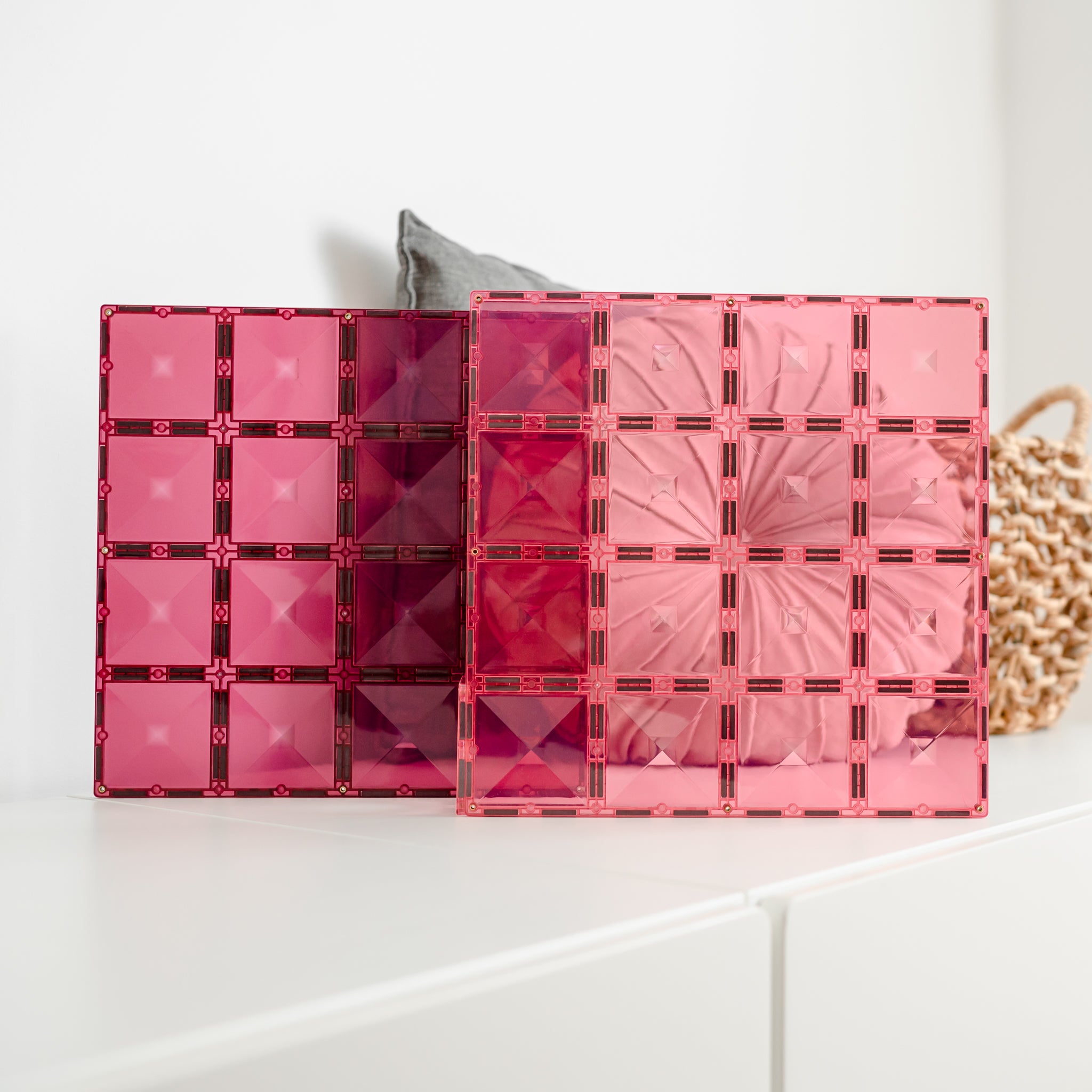 connetix magnetic tiles 2 piece  pink & berry  base plate pack