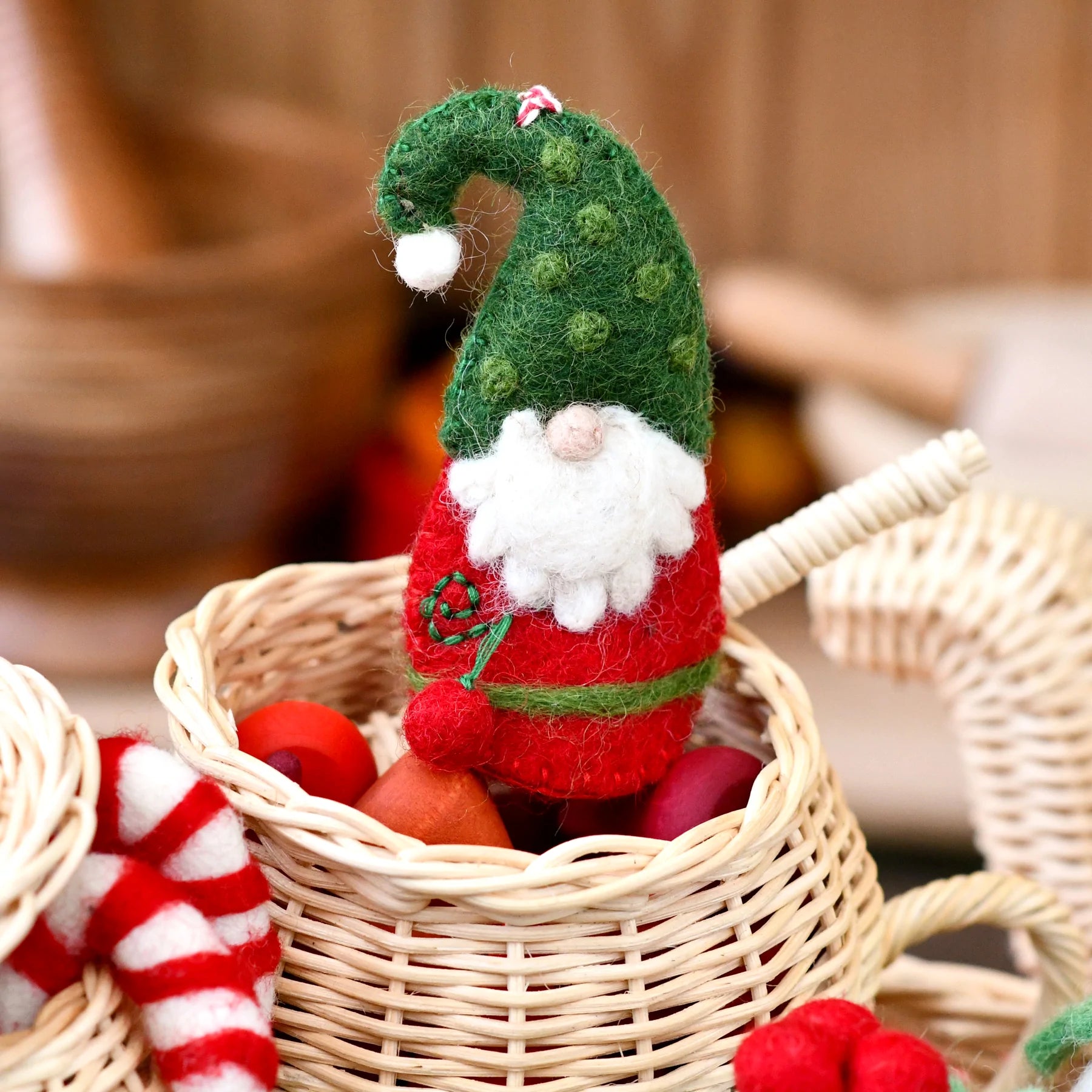 tara treasures felt christmas ornament