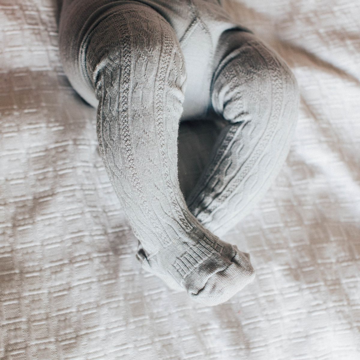 lamington merino wool tights in snow grey cable