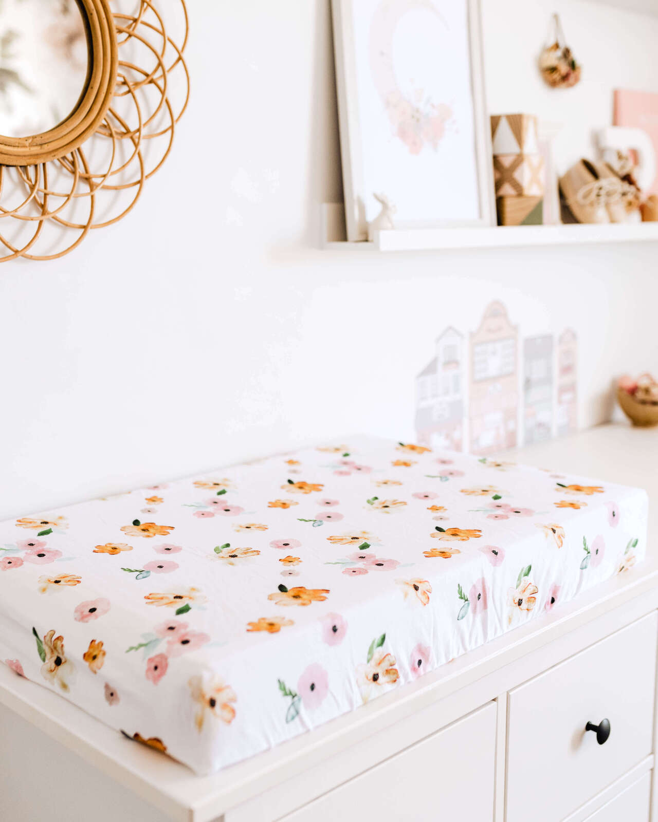 snuggle hunny kids bassinet sheet in poppy